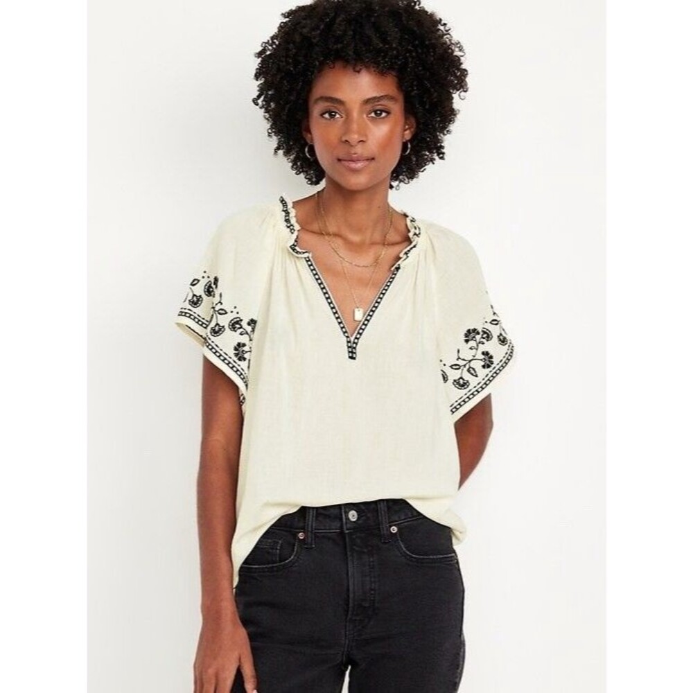Old Navy Embroidered Split Neck Blouse Women Medium Ivory Black Top Boho Coastal